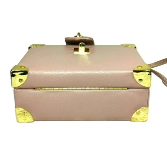 Madison West Beautiful Light Pink Handbag/Crossbody Box Women's Bag - Picture 4 of 17